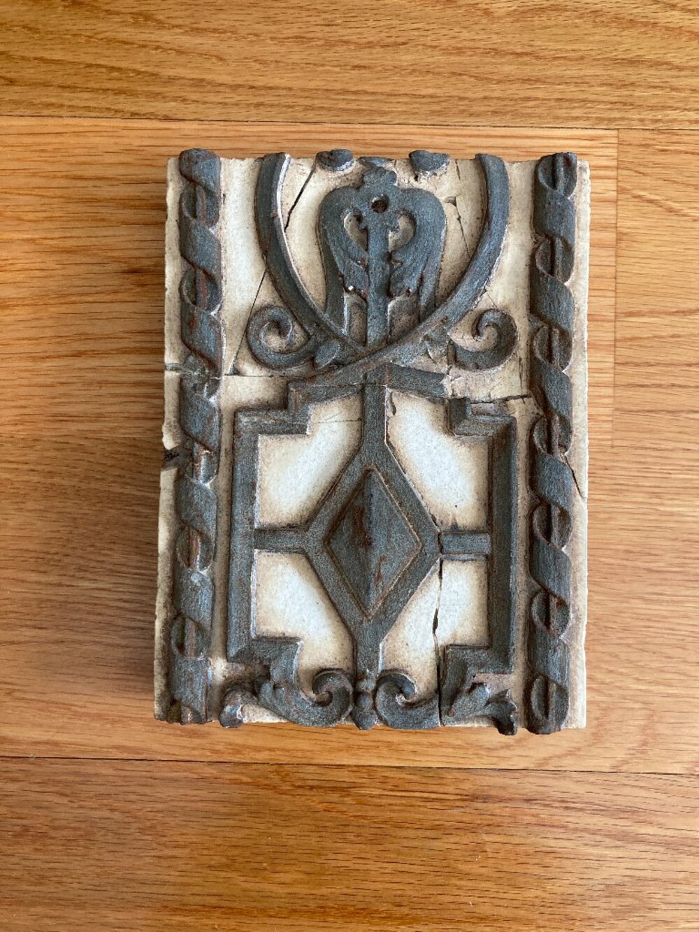 Sid Dickens Memory Block T-38 Versailles (Iron) RETIRED tile